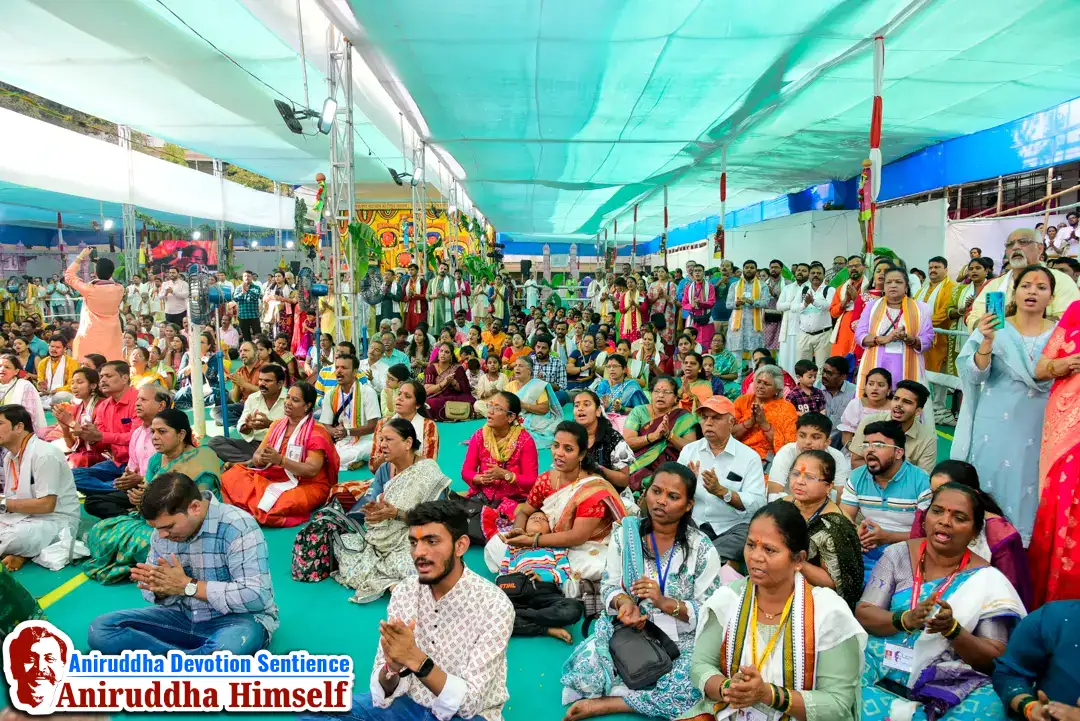 Shraddhavans attending Shree Maghi Ganeshotsav