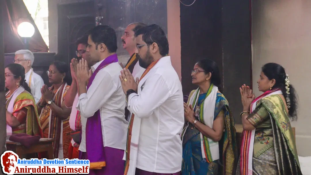 Shraddhavans during Vaibhavlakshmi Utsav at Gurukul, Juinagar