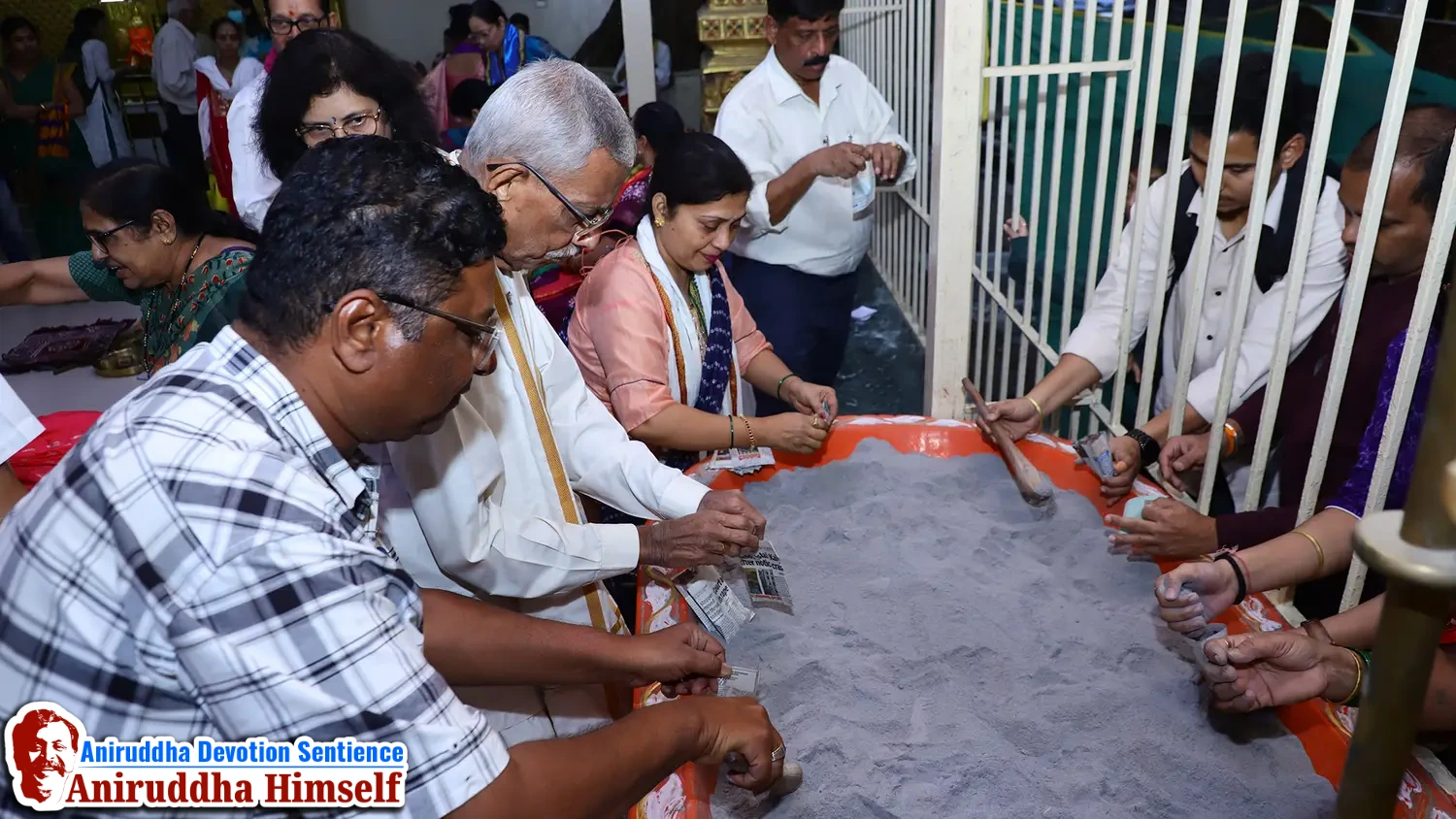Shraddhavans taking Udi prasad