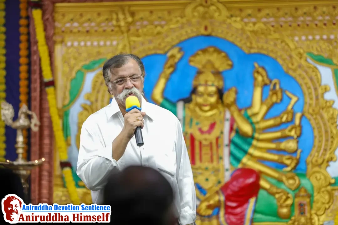 Sadguru Aniruddha Bapu delivering a Pravachan